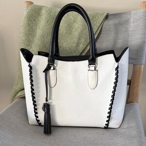 London Fog Elegant White and Black Tote Bag
